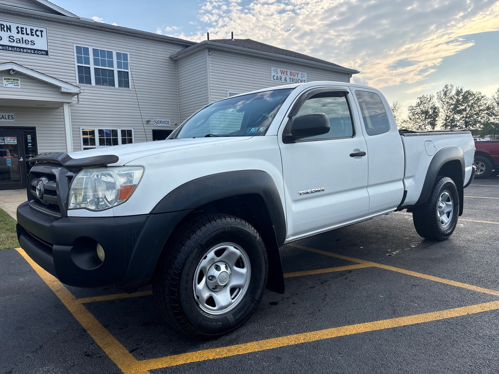 2010 Toyota Tacoma Image 2