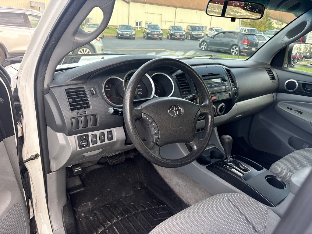 2010 Toyota Tacoma Image 13