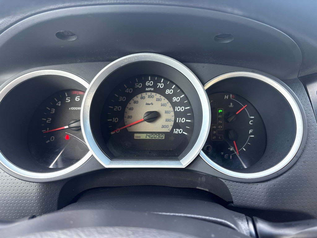 2010 Toyota Tacoma Image 14