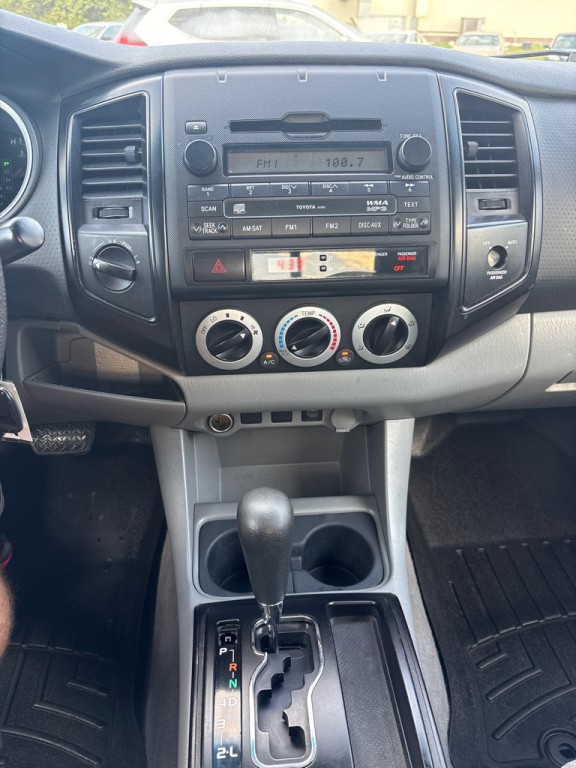 2010 Toyota Tacoma Image 15