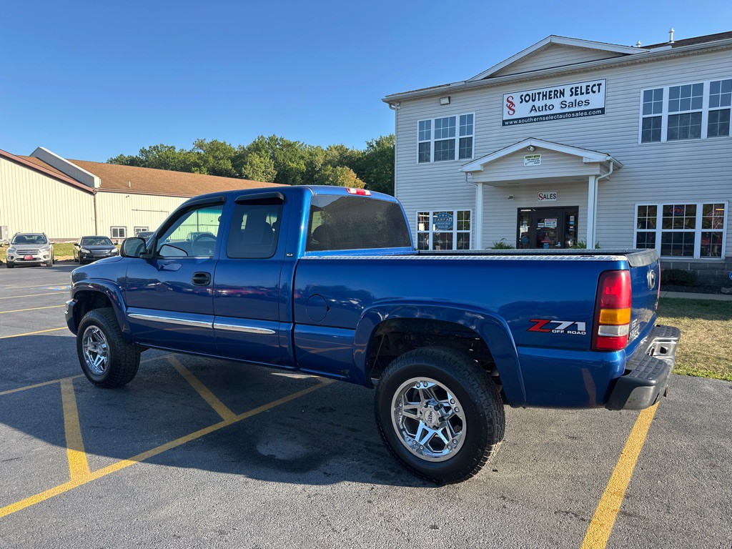 2003 GMC Sierra Image 8
