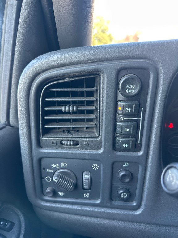 2003 GMC Sierra Image 19