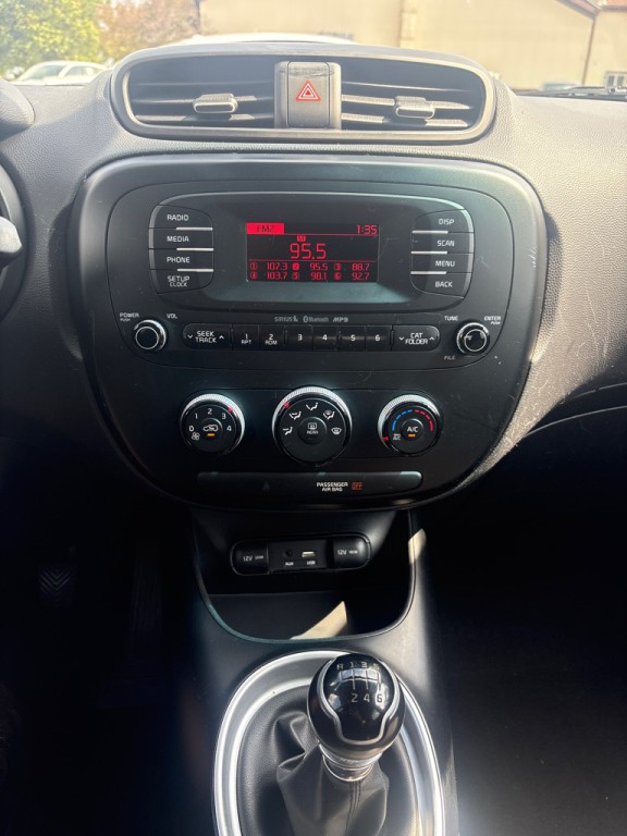 2015 Kia Soul Image 14