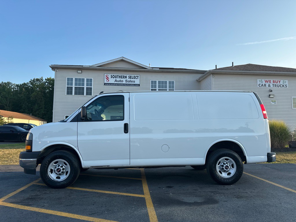 2019 GMC Savana Image 1