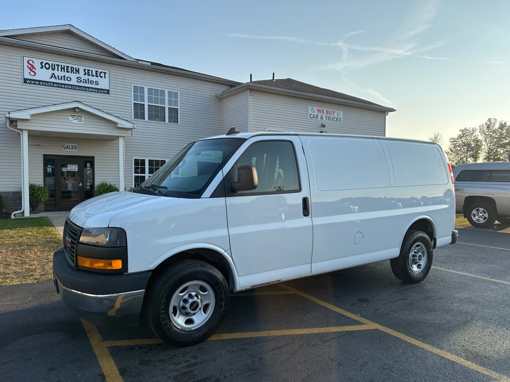 2019 GMC Savana Image 2