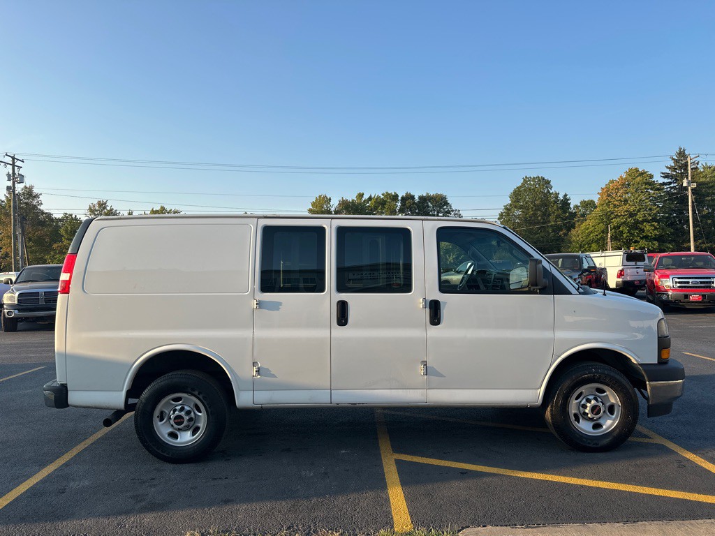 2019 GMC Savana Image 5