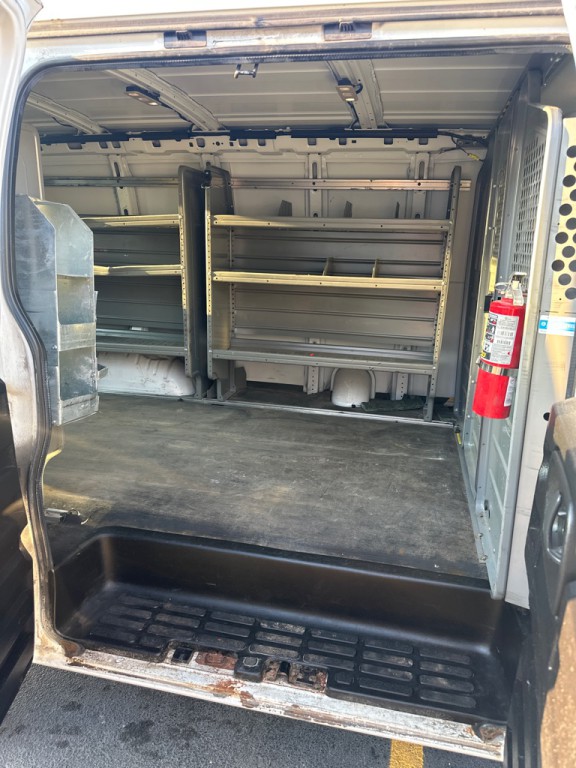2019 GMC Savana Image 14