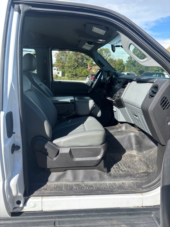 2011 Ford F-250 Image 11