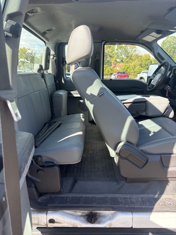2011 Ford F-250 Image 12