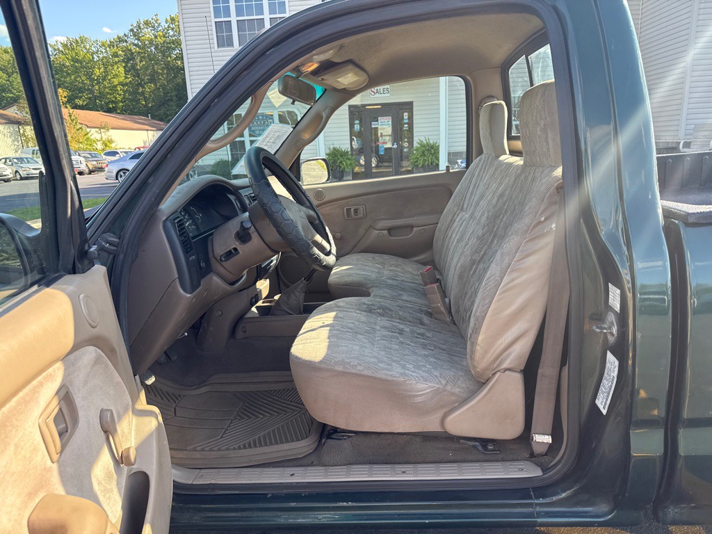 2002 Toyota Tacoma Image 10