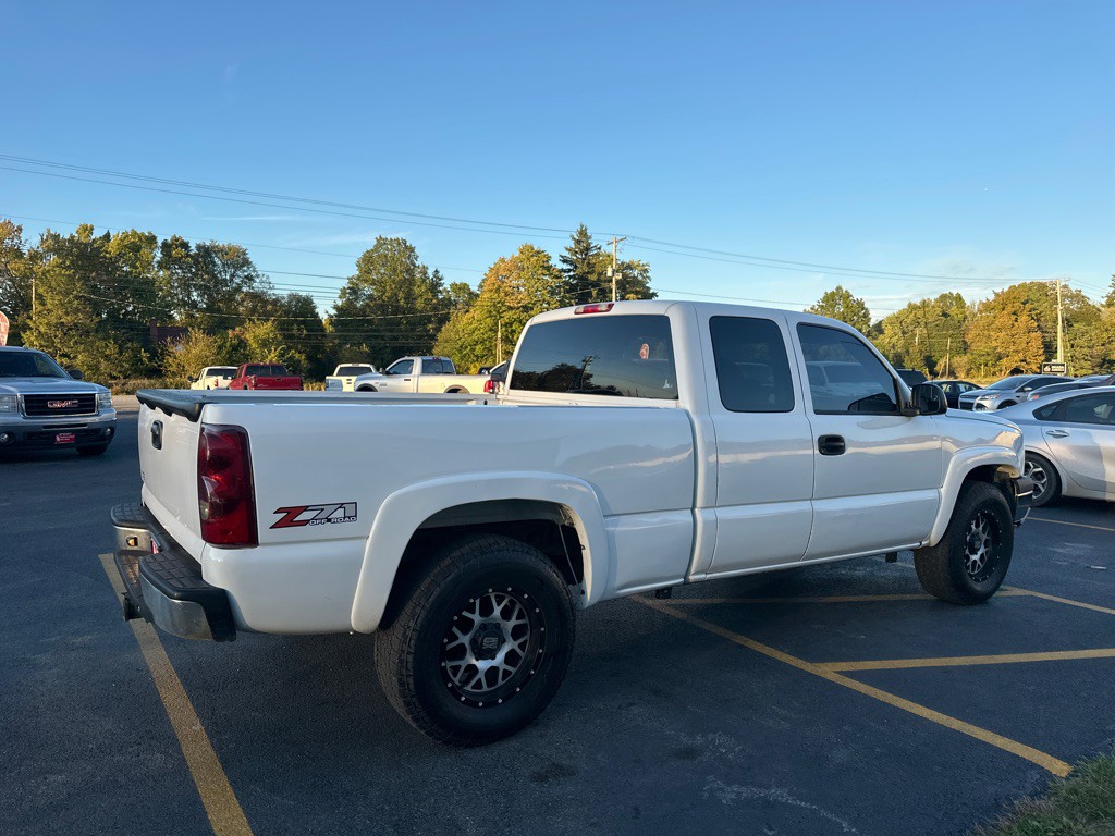 2003 Chevrolet Silverado 1500 Image 6