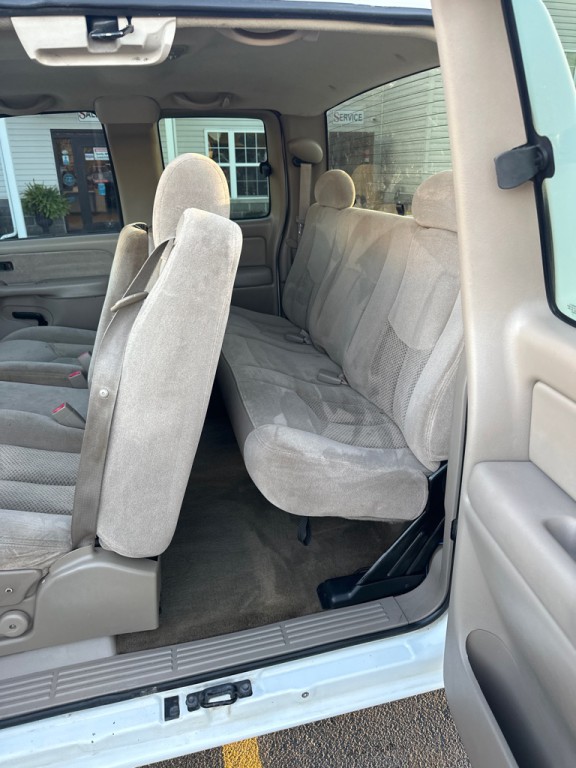 2003 Chevrolet Silverado 1500 Image 12