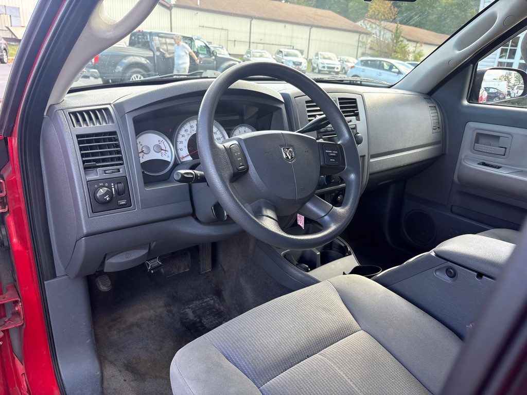 2006 Dodge Dakota Image 13