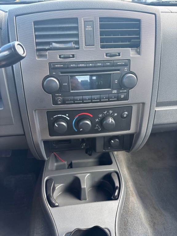 2006 Dodge Dakota Image 14