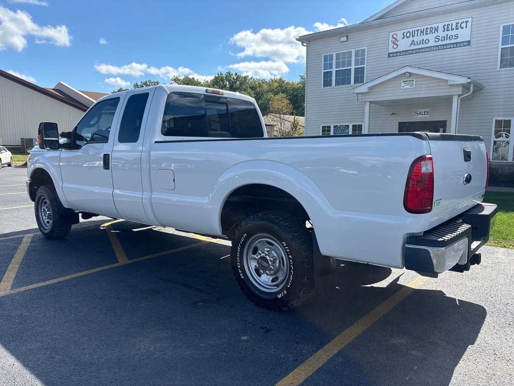 2011 Ford F-250 Image 8