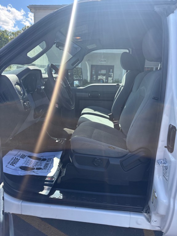 2011 Ford F-250 Image 9