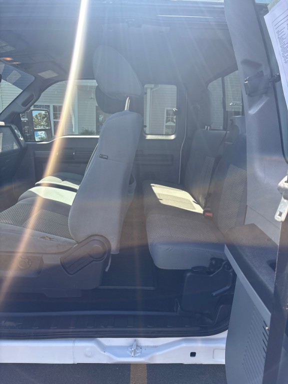 2011 Ford F-250 Image 10