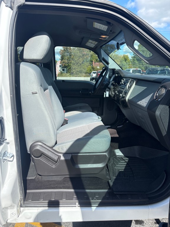 2011 Ford F-250 Image 11