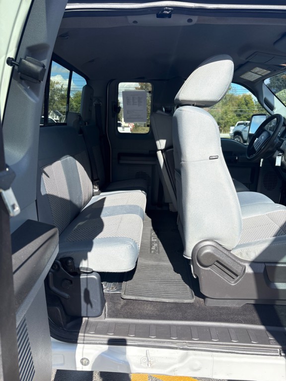 2011 Ford F-250 Image 12