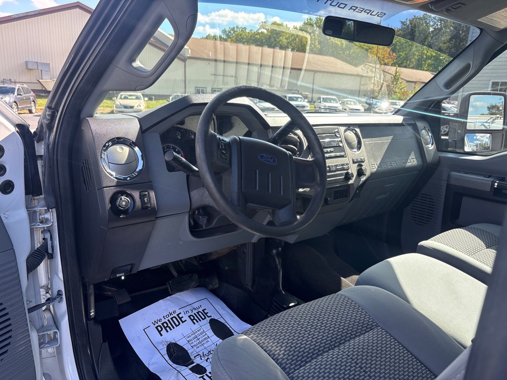 2011 Ford F-250 Image 13