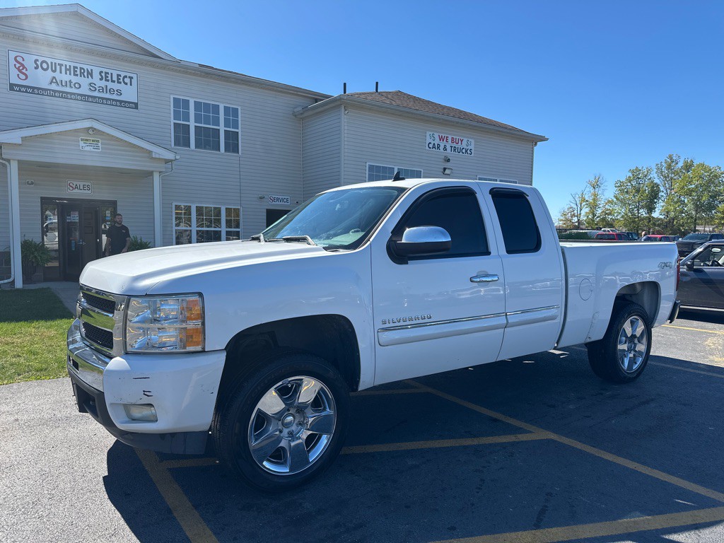 2011 Chevrolet Silverado 1500 Image 2