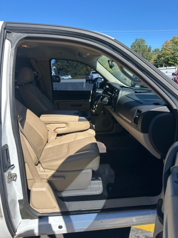 2011 Chevrolet Silverado 1500 Image 11