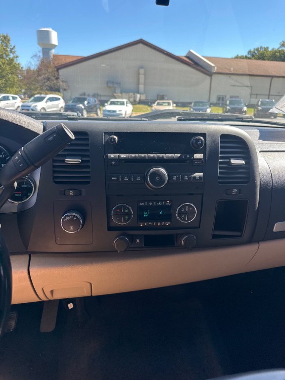 2011 Chevrolet Silverado 1500 Image 13