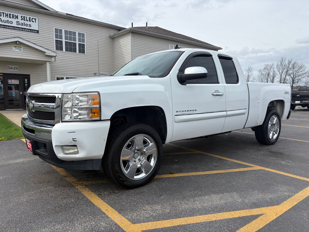 2011 Chevrolet Silverado 1500 Image 2