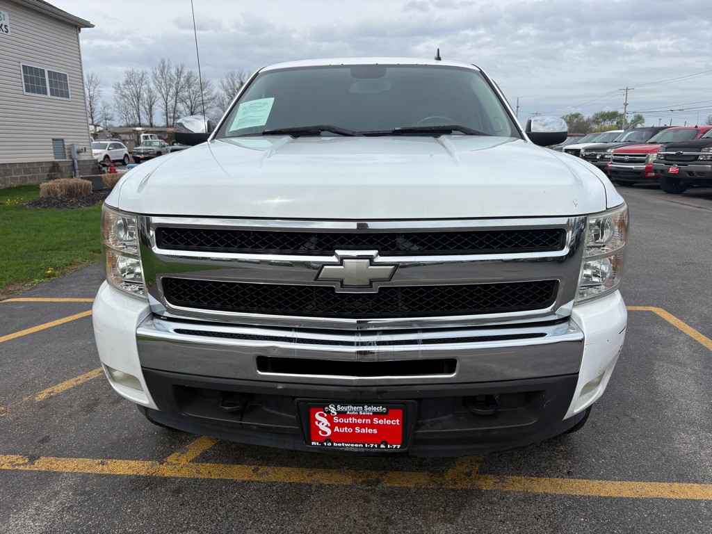 2011 Chevrolet Silverado 1500 Image 3