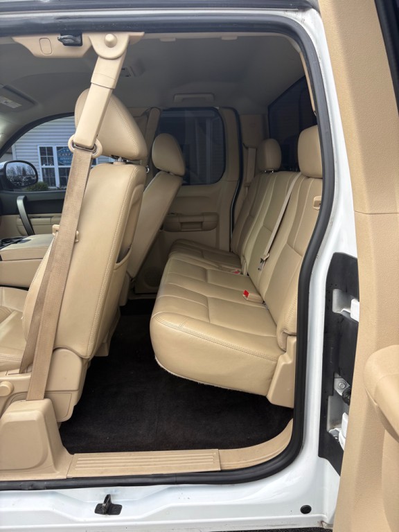 2011 Chevrolet Silverado 1500 Image 11