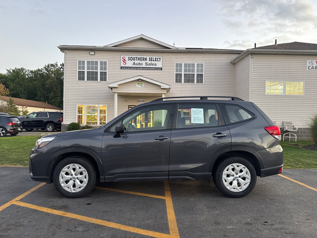 2021 Subaru Forester Image 1