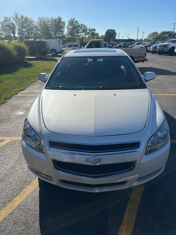 2010 Chevrolet Malibu Image 3