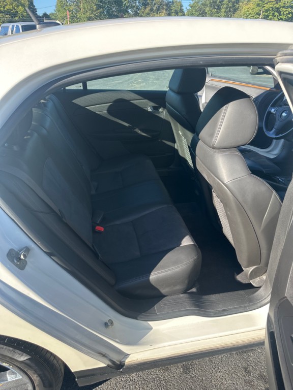 2010 Chevrolet Malibu Image 11