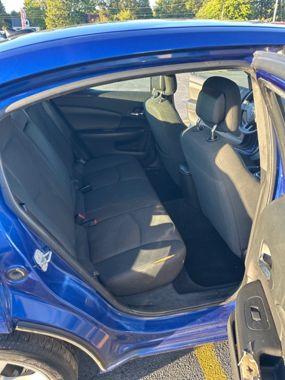 2012 Dodge Avenger Image 13