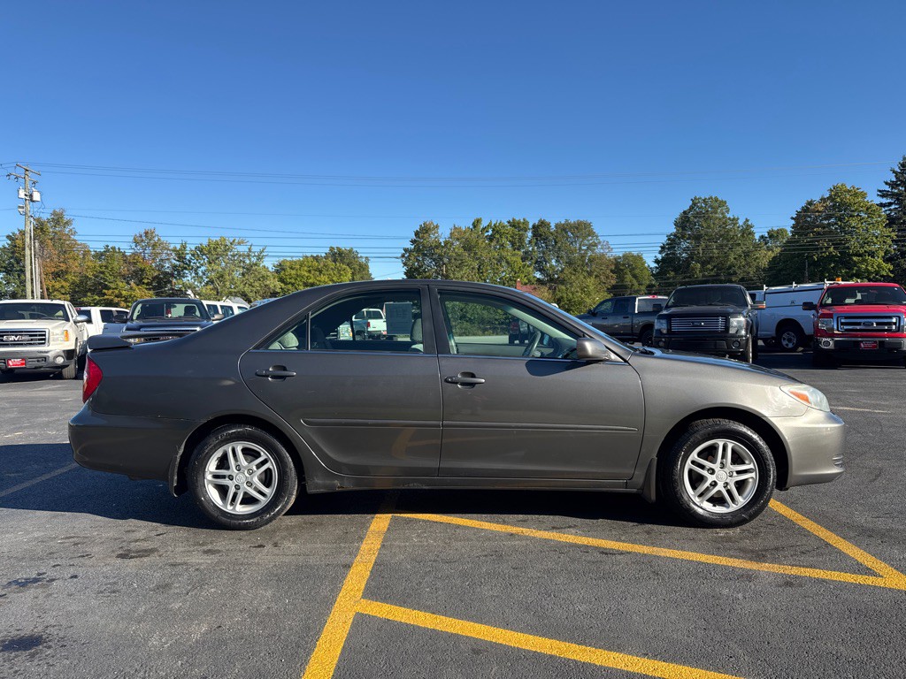 2004 Toyota Camry Image 5