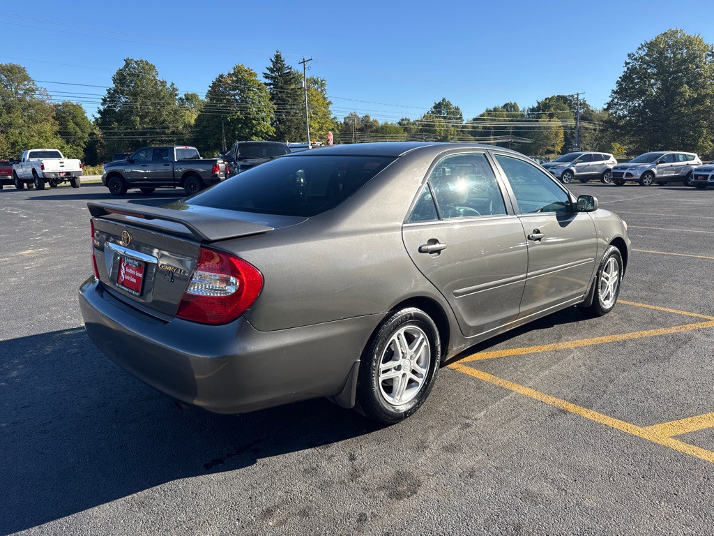 2004 Toyota Camry Image 6