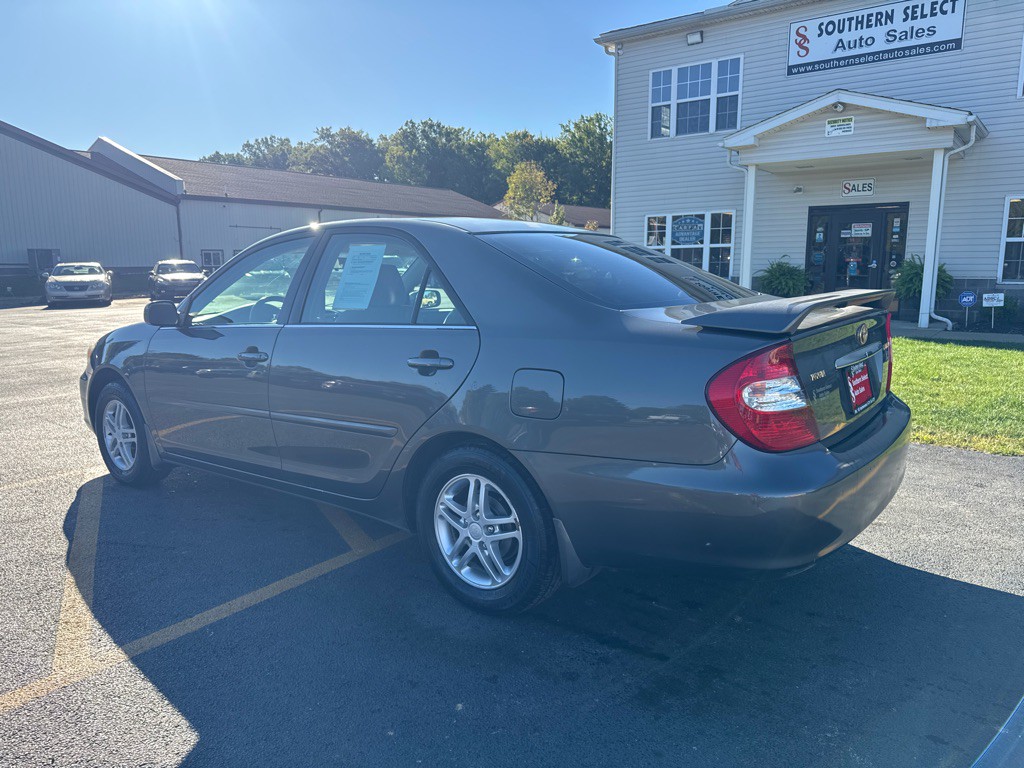 2004 Toyota Camry Image 8