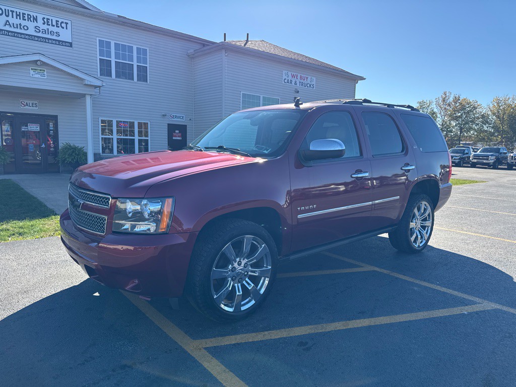2011 Chevrolet Tahoe Image 2