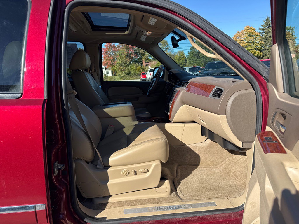 2011 Chevrolet Tahoe Image 13