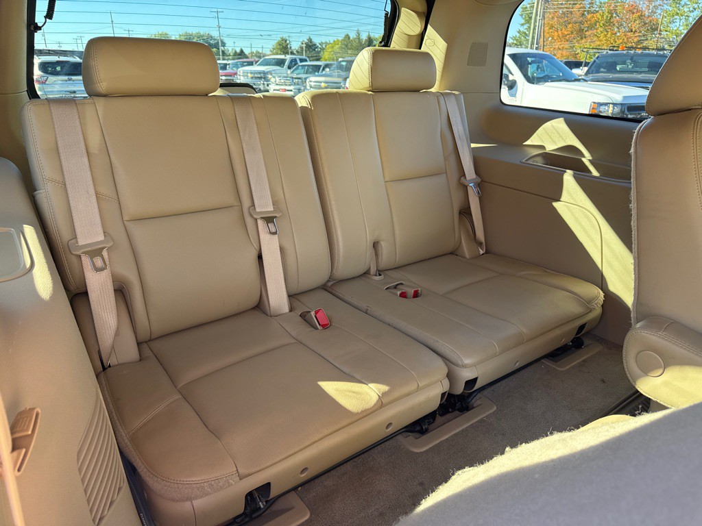 2011 Chevrolet Tahoe Image 15