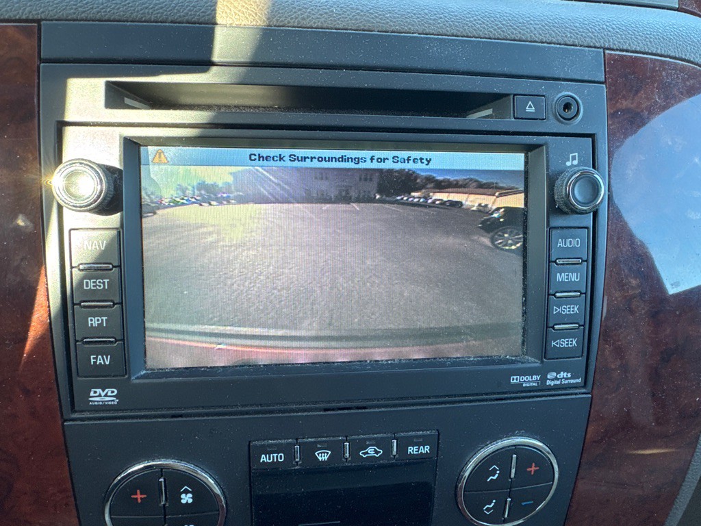 2011 Chevrolet Tahoe Image 19