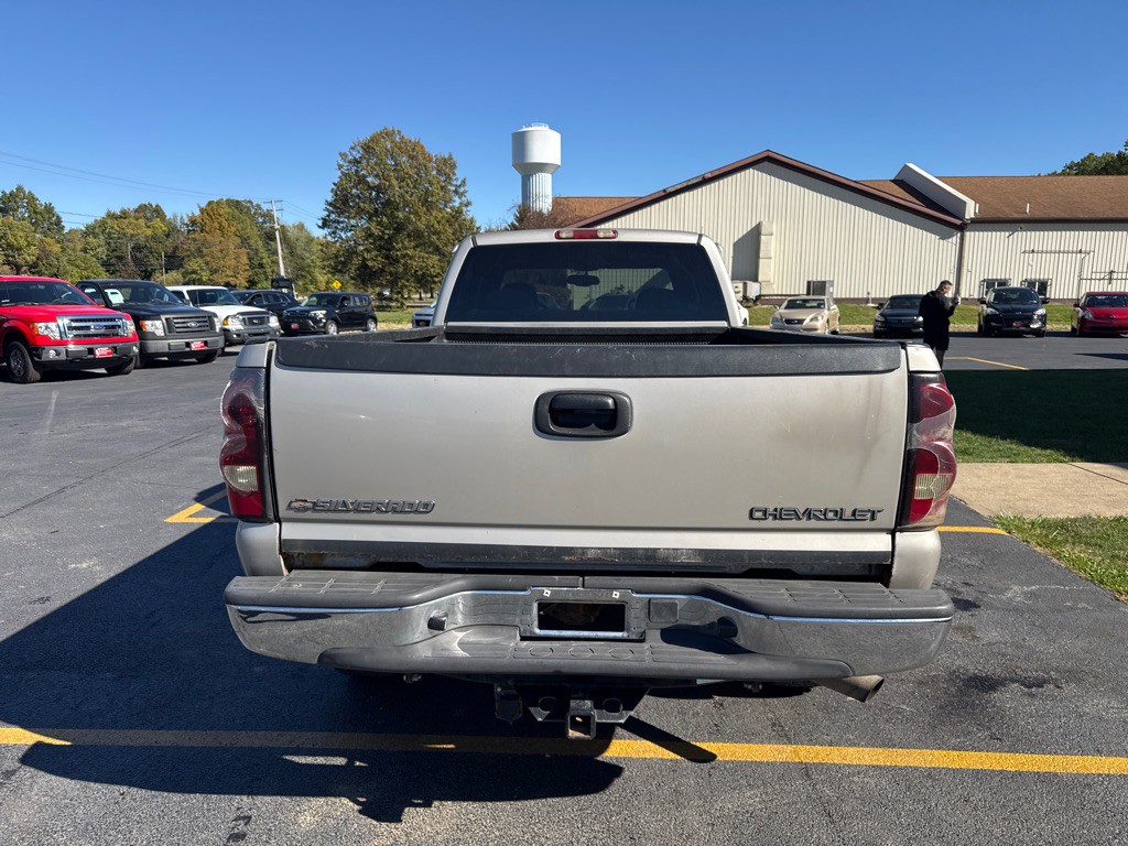 2004 Chevrolet Silverado 1500 Image 8