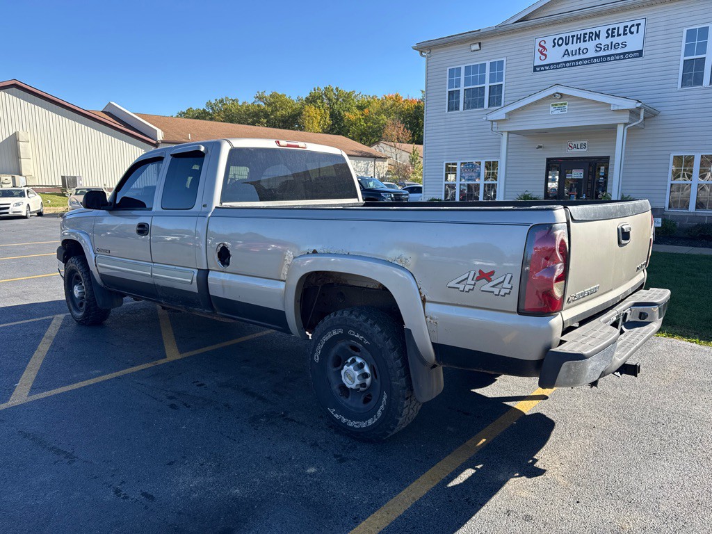 2004 Chevrolet Silverado 1500 Image 9