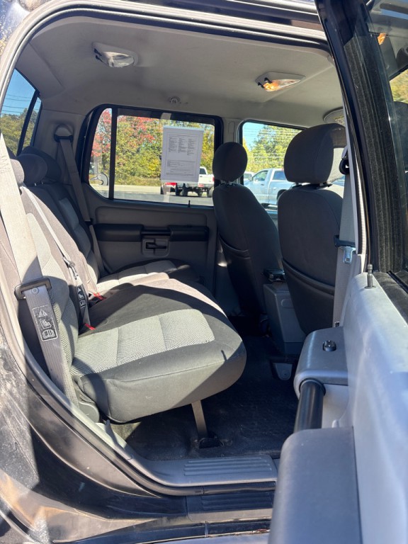 2003 Ford Explorer Image 12