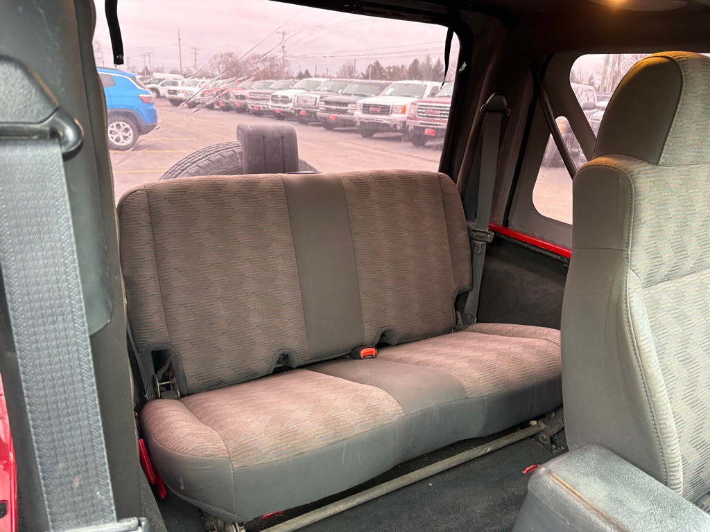 2005 Jeep Wrangler Image 11