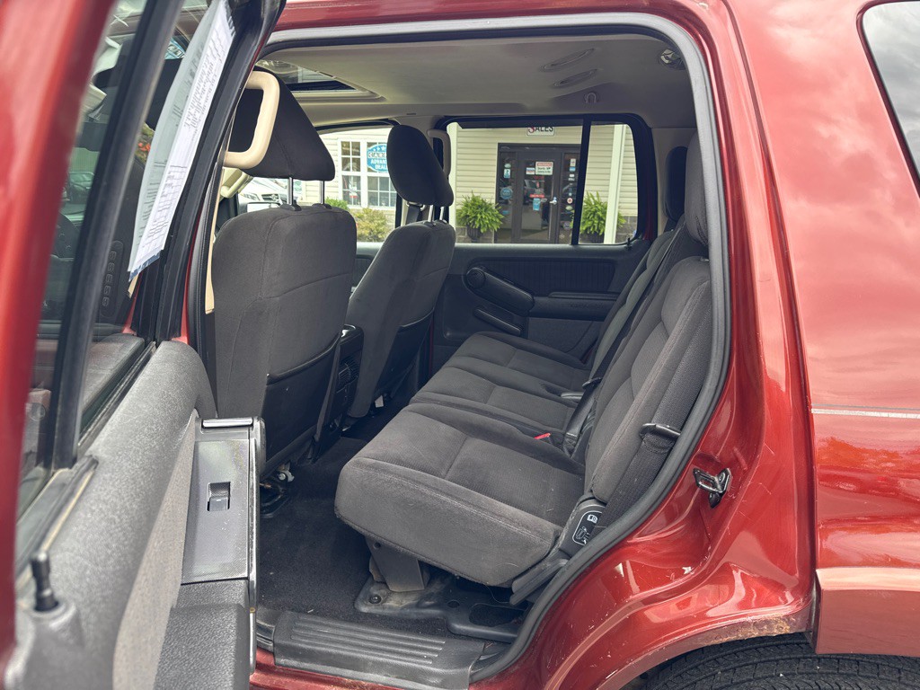 2010 Ford Explorer Image 10