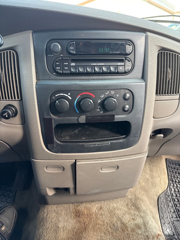 2005 Dodge Ram 1500 Image 14