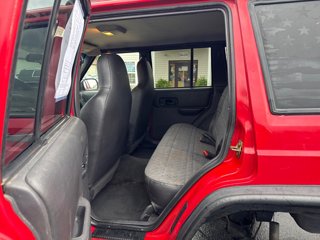 2001 Jeep Cherokee Image 11