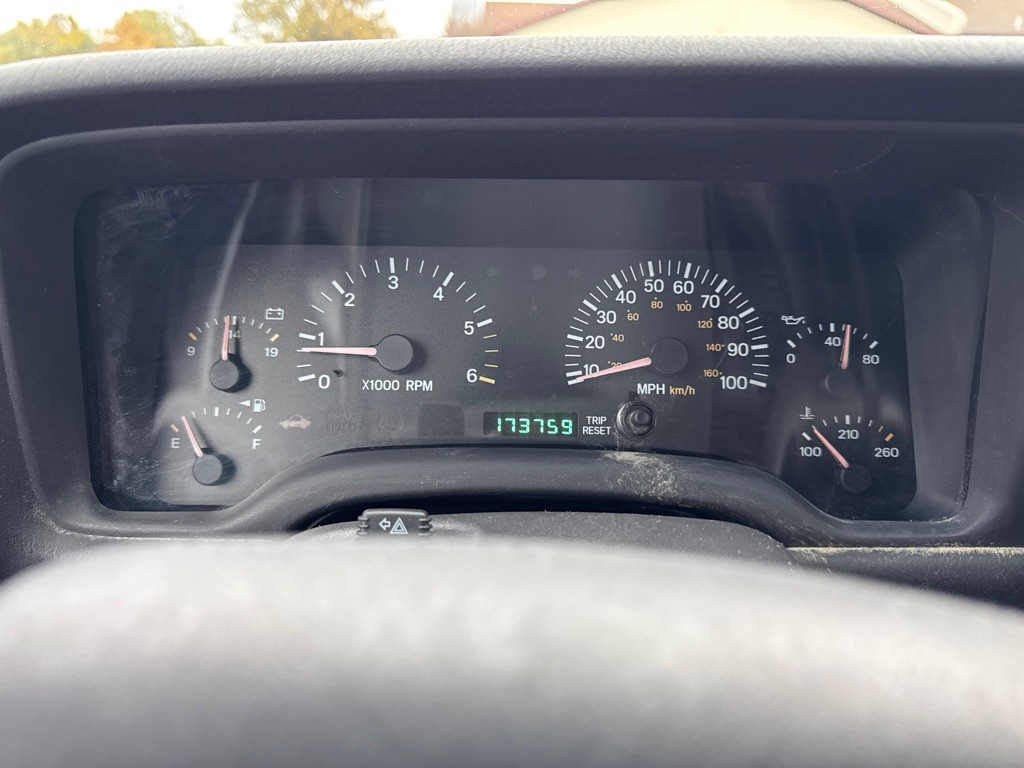 2001 Jeep Cherokee Image 17