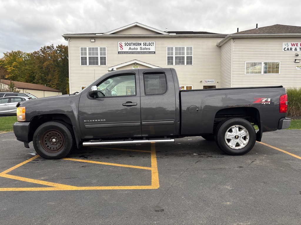 2011 Chevrolet Silverado 1500 Image 1
